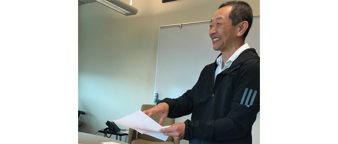 Professor Bob Chang met with the students to discuss how to write, organize, and edit an appellate amicus brief.
