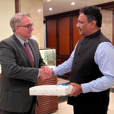 A.S. Ganesan (right), chancellor of Vinayaka Mission's Research Foundation, a university in India, presents Dean Anthony E. Varona with a gift to mark the signing of a memorandum of understanding with Seattle University.