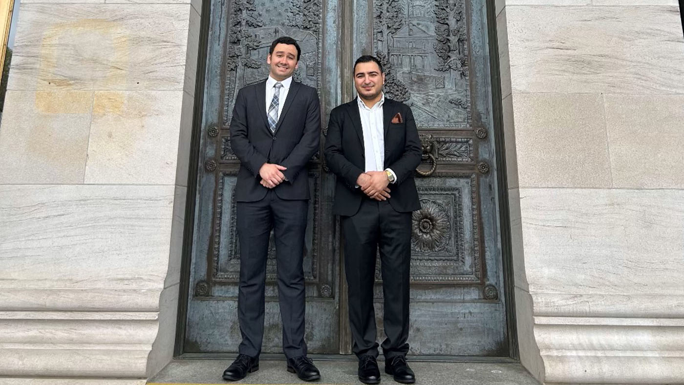 University of Washington School of Law student James Stafford (left) and Seattle University School of Law alumnus David Fernández Antelo ’23 (right) visit the Capitol in Olympia the day the wage theft bill is signed into law.